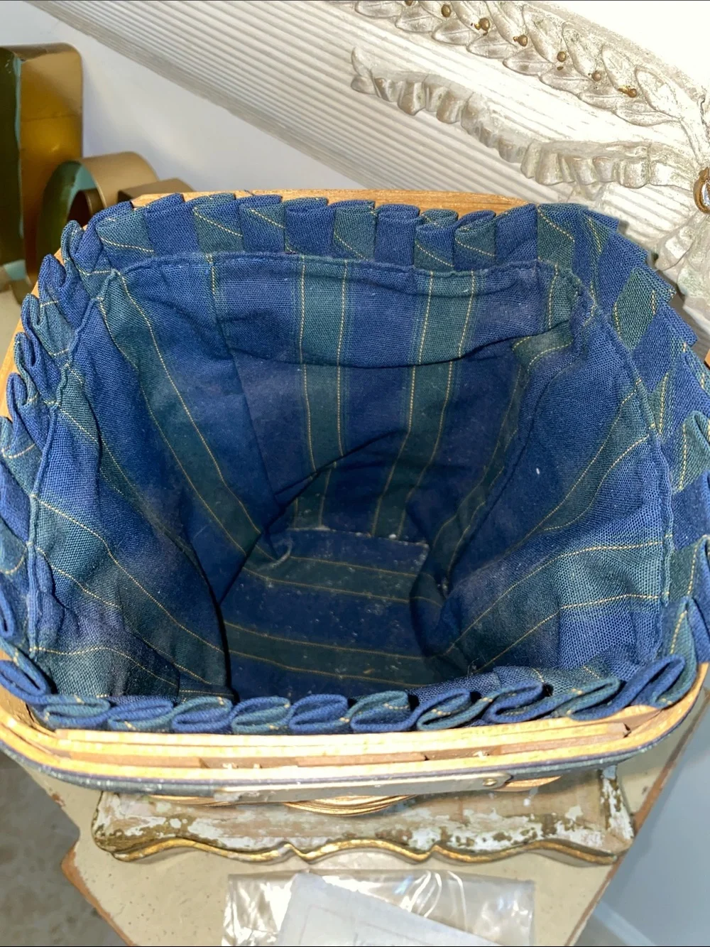 LONGABERGER Collectors Club Basket and Liner with original paperwork
